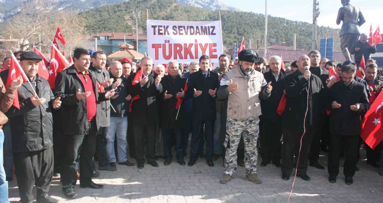 Şehit Polislerimiz için Pozantı Ayakta