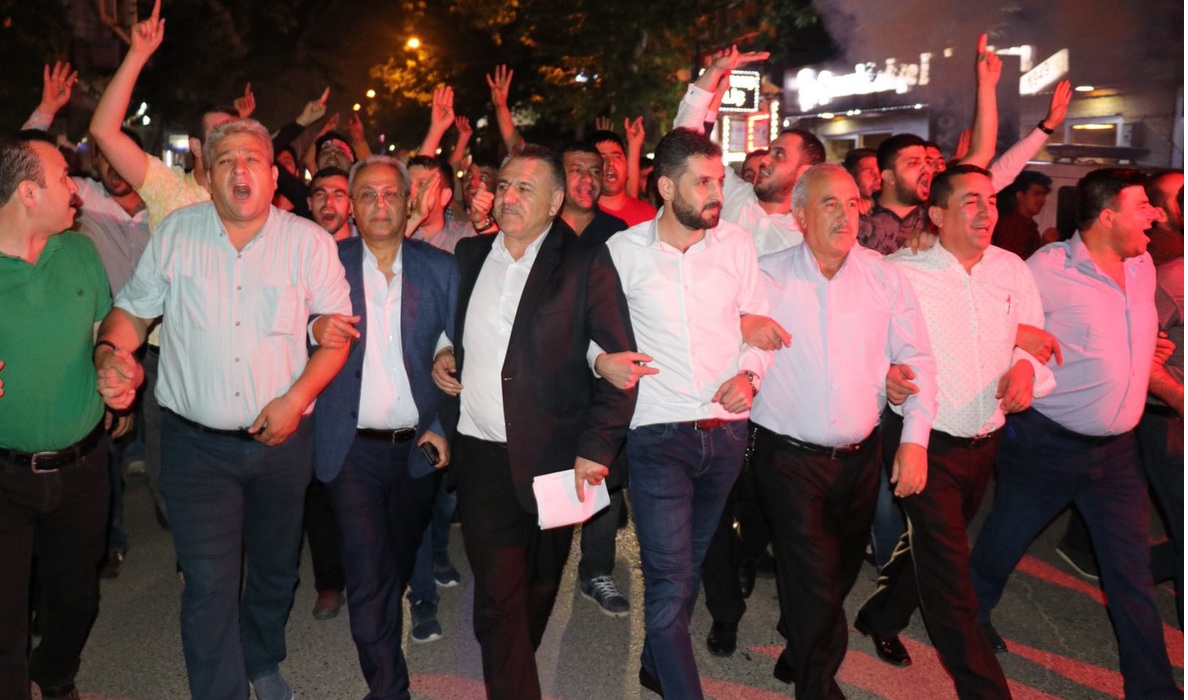 AK PARTİ POZANTI’DA, SEÇİM REKORUNU KIRDI.