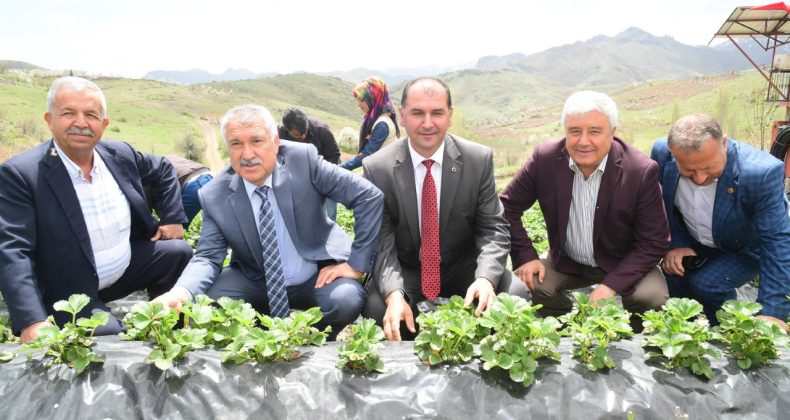“KARAKIŞLAKÇI PARA BASIYOR.”
