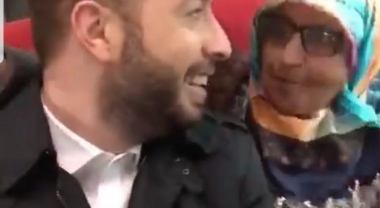 Başkan Aydar’ı dolmuşta görenler şaşkınlığını gizleyemedi