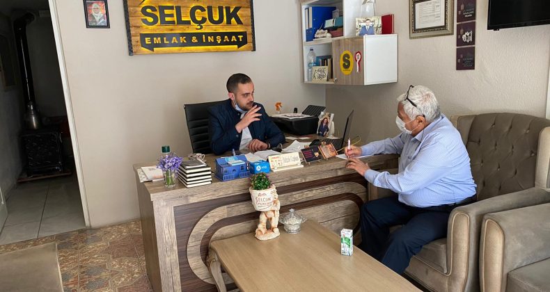 “SİYASETTE HİZMETLER UNUTULMAMALI”