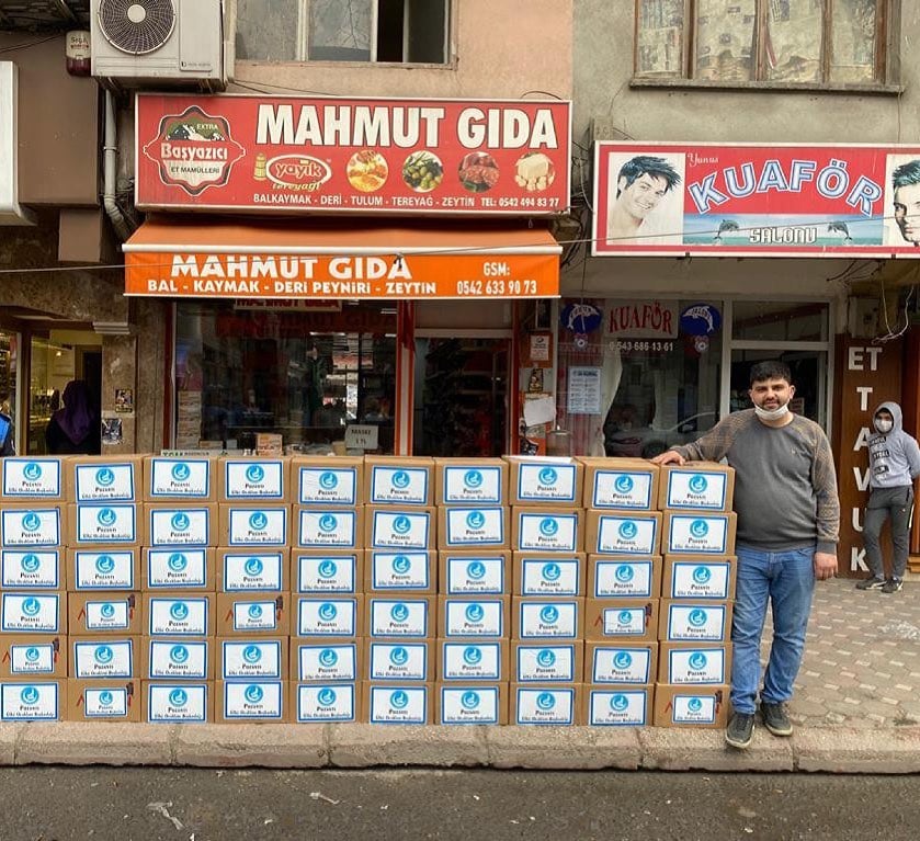 ÜLKÜ OCAKLARINDAN GIDA PAKETİ  DESTEĞİ