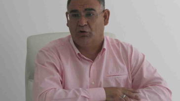 “ÇAY’DAN KADIN FUTBOL TAKIMINA BEŞ BİN TL”