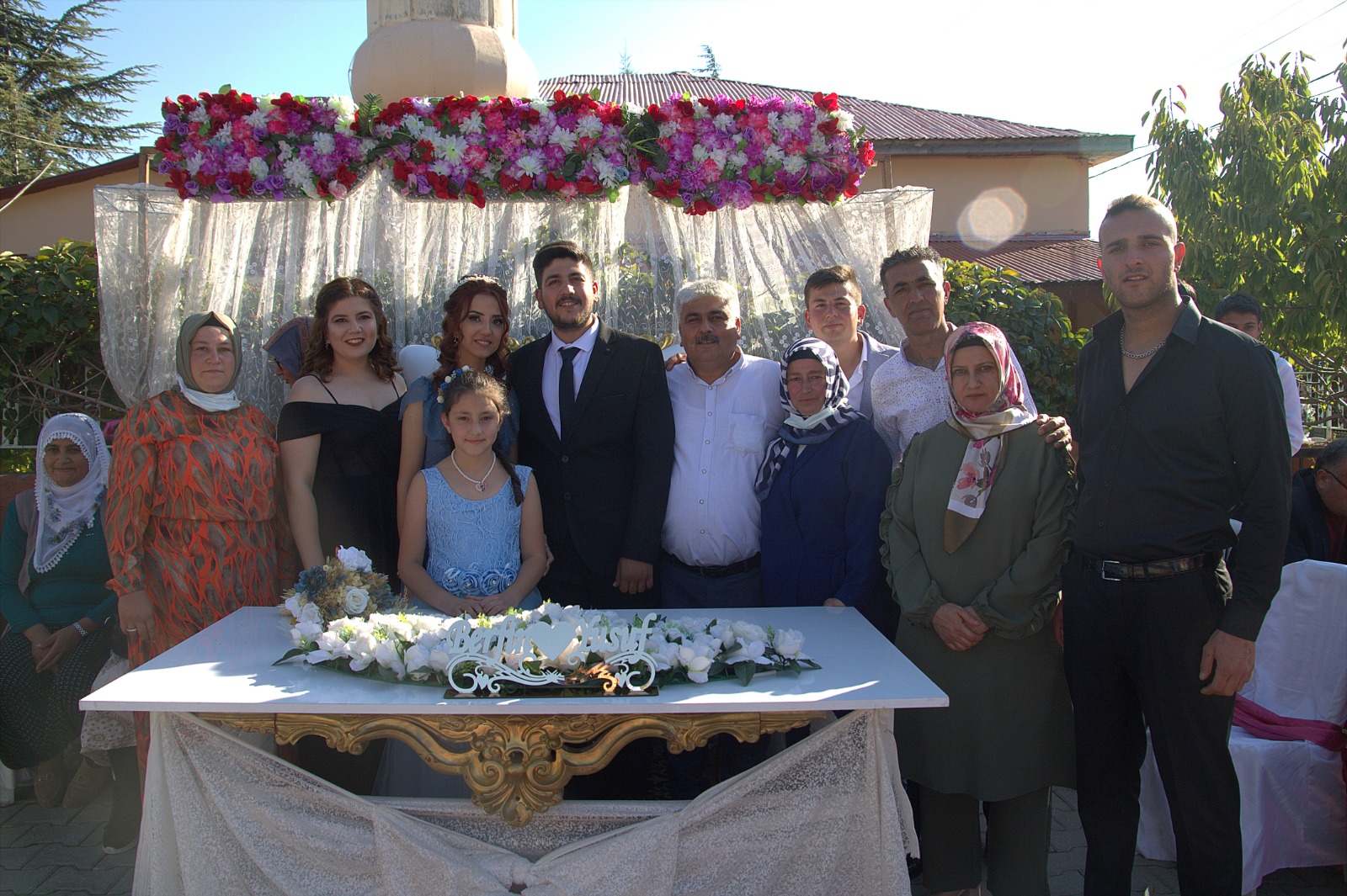BERFİ VE YUSUF EVLİLİĞE İLK ADIMLARINI ATTILAR