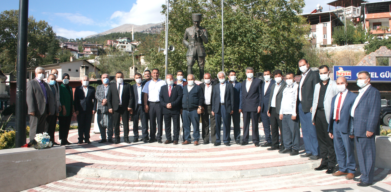 POZANTI’LI MUHTARLAR KURULUŞ YIL DÖNÜMÜNDE ATA’NIN HUZURUNDALAR