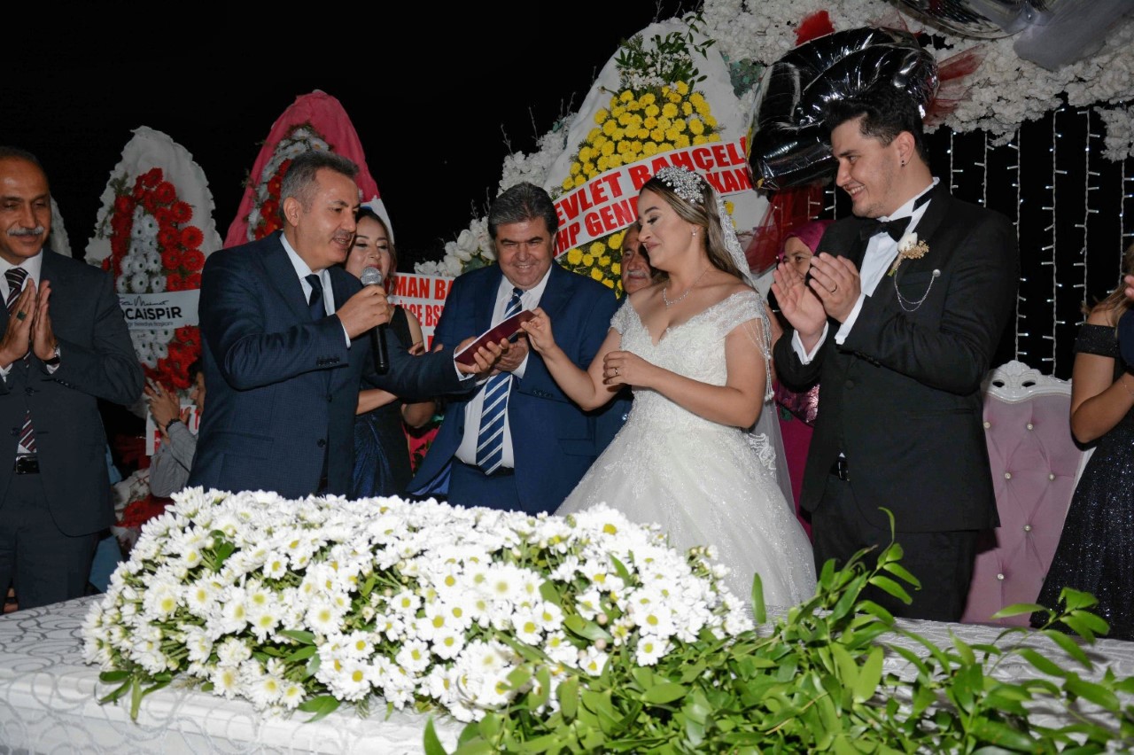 ŞÖLEN GİBİ DÜĞÜN TÖRENİ