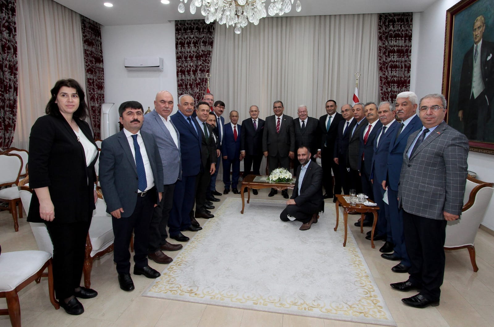 BAŞBAKAN SUCUOĞLU, ÇUKUROVA BELEDİYELER BİRLİĞİ HEYETİNİ KABUL ETTİ.