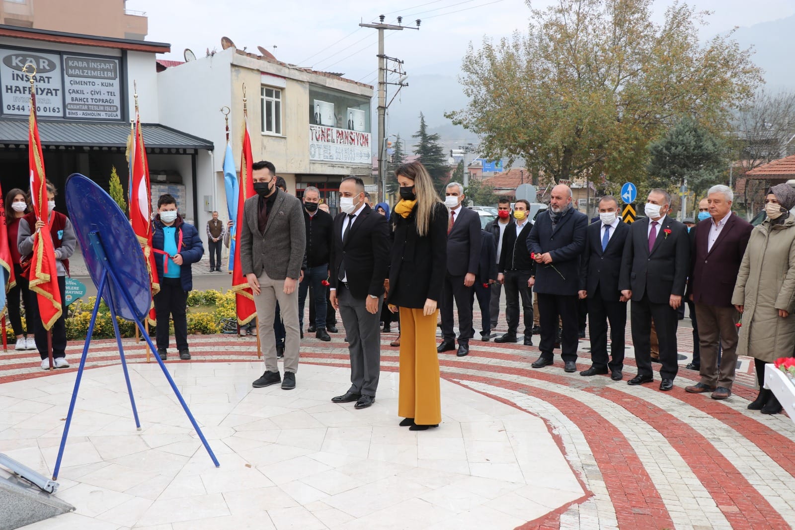 ÖĞRETMENLER GÜNÜNE SADE  KUTLAMA