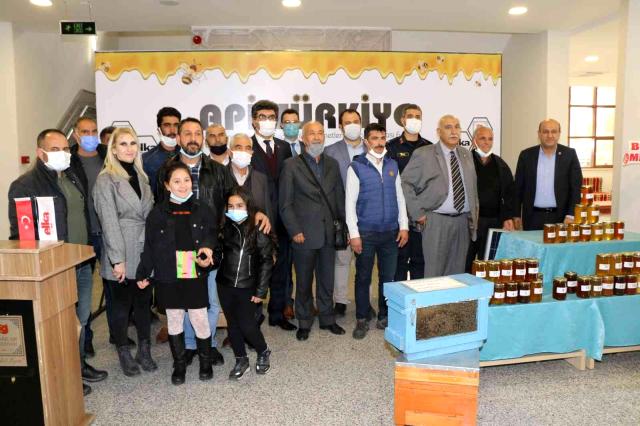 POZANTI’LI BALCI YARIŞMADA İKİNCİ OLDU.