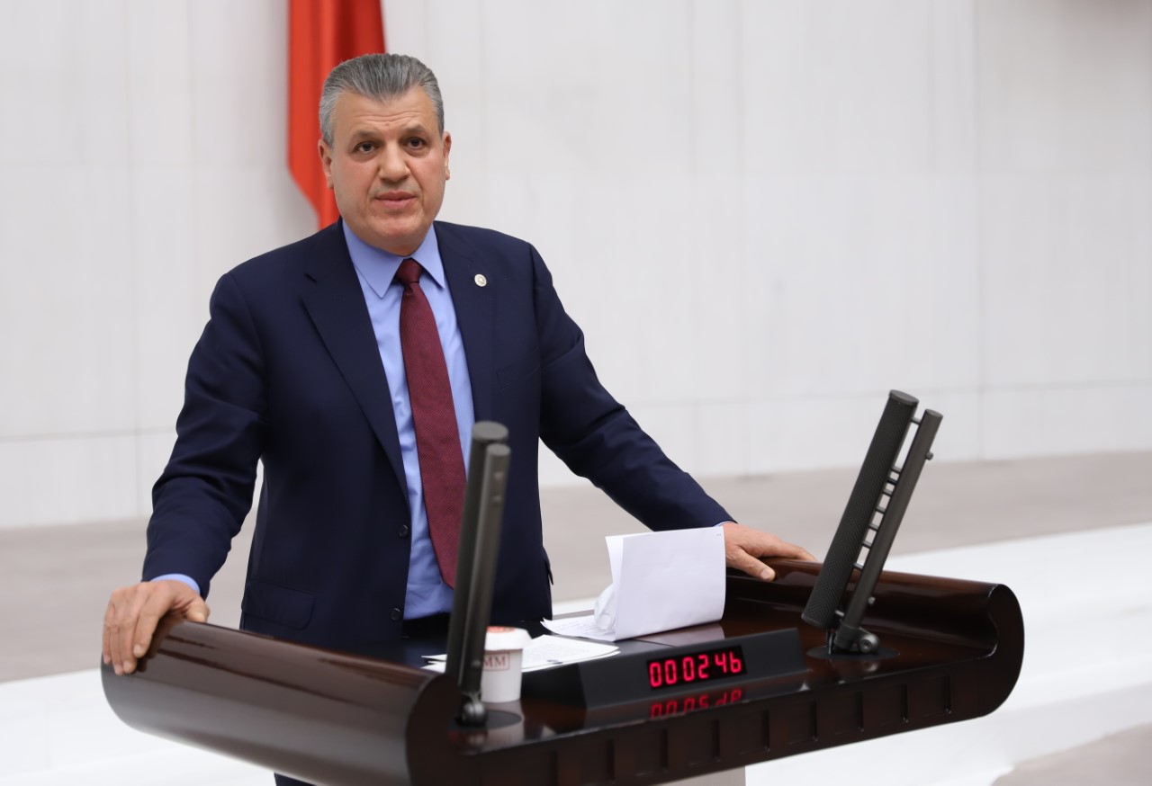 “Basın Emekçilerine Hususi Pasaport Verilmeli”