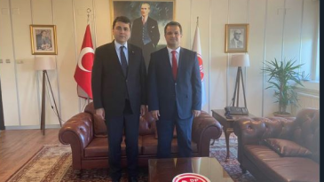 AK PARTİ’Lİ ÖZKAN DEMOKRAT PARTİ’Lİ OLDU