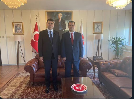 AK PARTİ’Lİ ÖZKAN DEMOKRAT PARTİ’Lİ OLDU