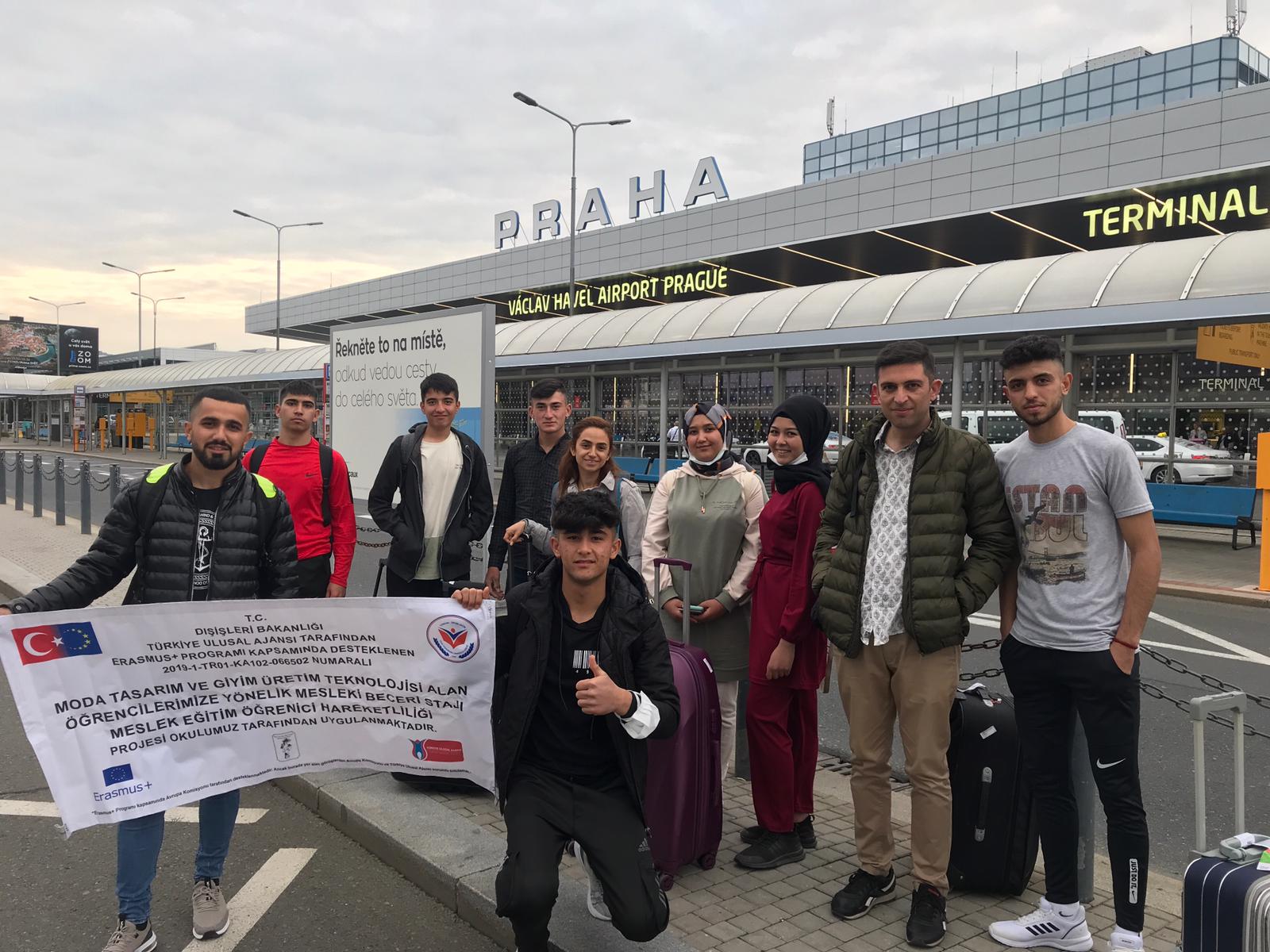 YURDIŞIN DA  STAJLARINI YAPTILAR