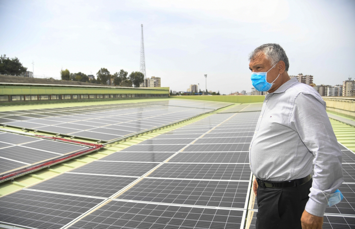 “ADANA BÜYÜKŞEHİRDEN ASFALT VE GÜNEŞ PANELİ HAMLESİ”