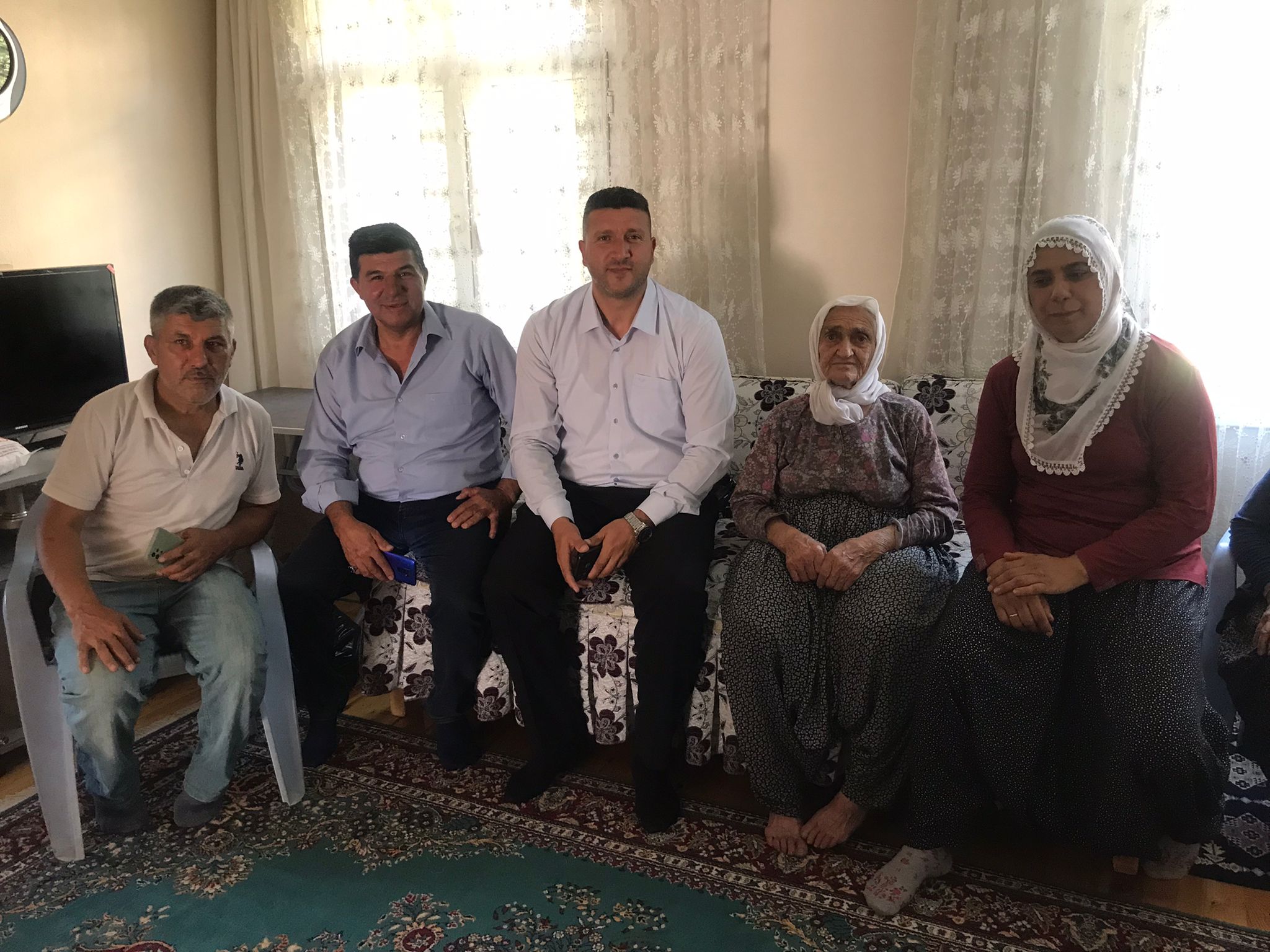HAYRETTİN KIYMET’TEN YAŞLILARA ZİYARET