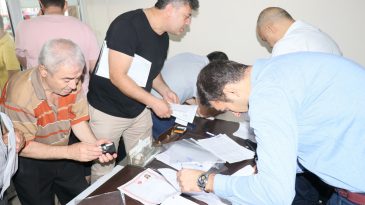 AKSAGAZ DOĞALGAZ MÜRACAATLARINI ALIYOR