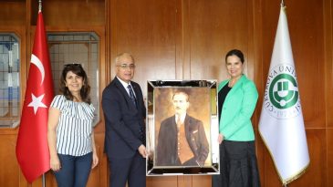 Özdoğan’dan Rektöre Atatürk tablosu