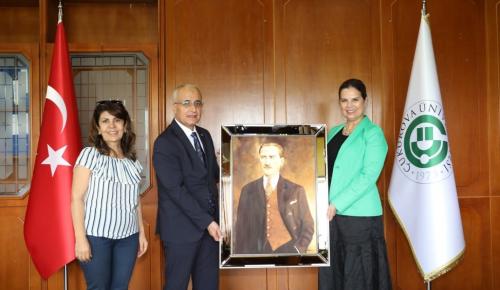 Özdoğan’dan Rektöre Atatürk tablosu