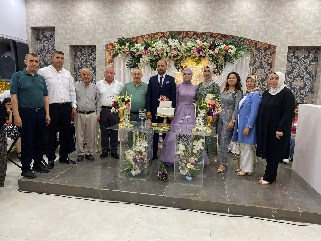 MUTLULUKLARININ İLK ADIMINI NİŞAN İLE ATTILAR.