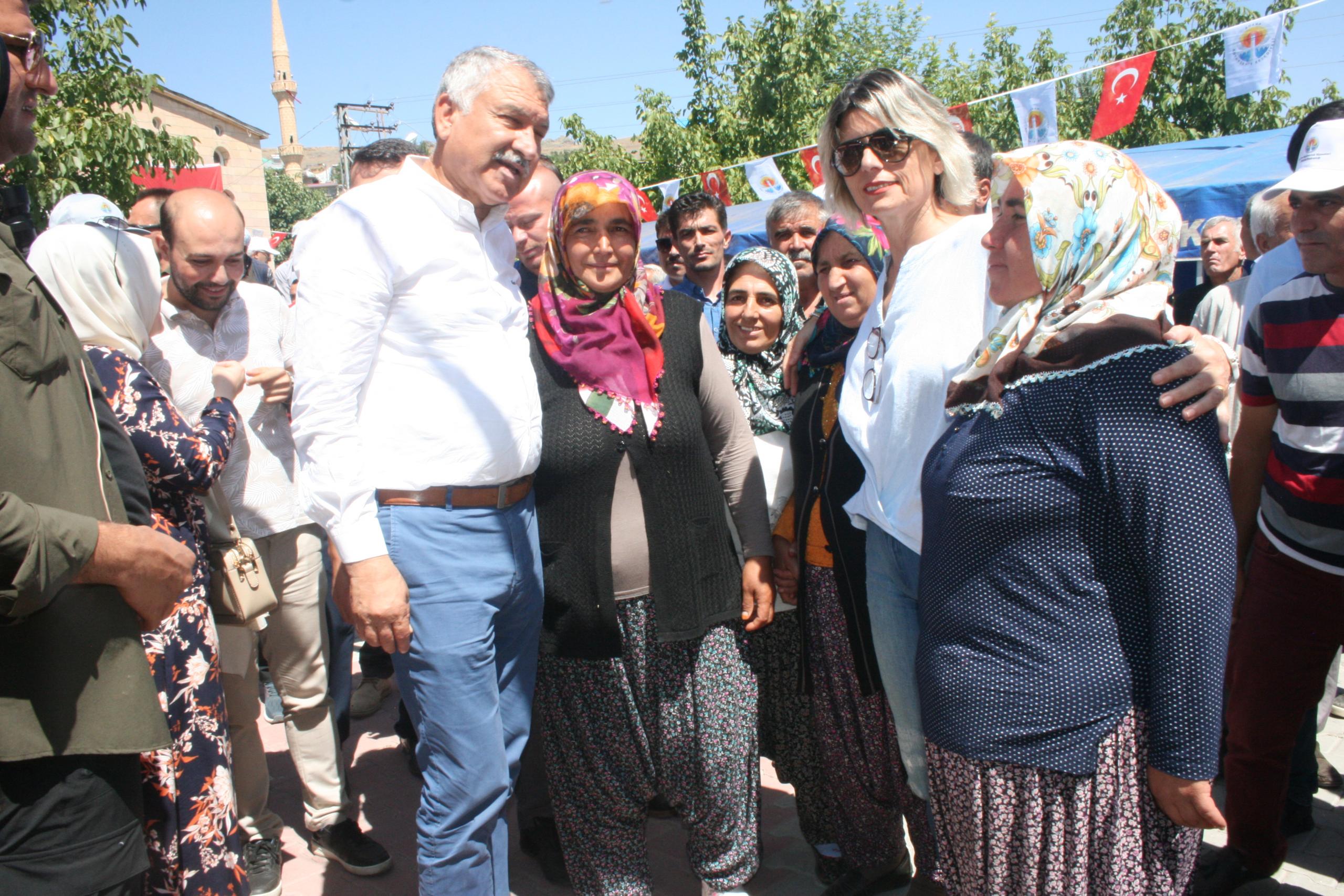 KARALAR’DAN BÜYÜKBAŞ HAYVANCILIĞINA DESTEK