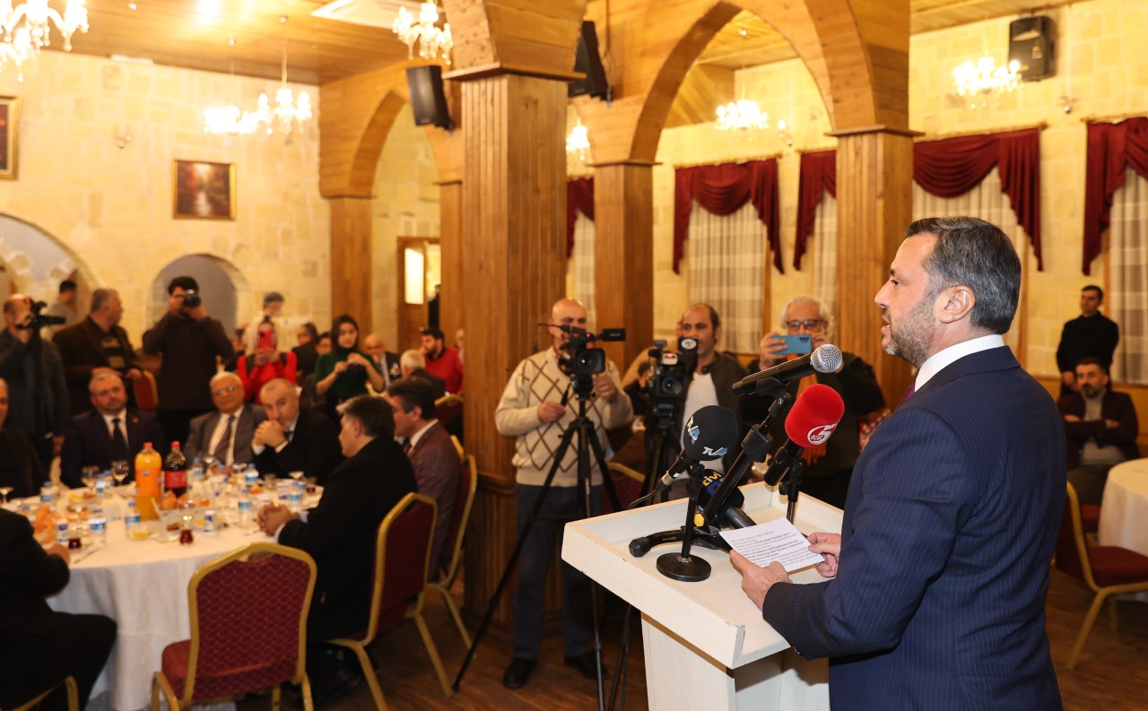 BAŞKAN KOCAİSPİR’DEN ‘ÇALIŞAN GAZETECİLER GÜNÜ’ YEMEĞİ