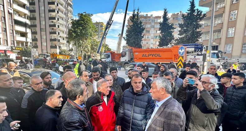SEYHAN BELEDİYESİ TÜM OLANAKLARIYLA DEPREMZEDELERİN YANINDA