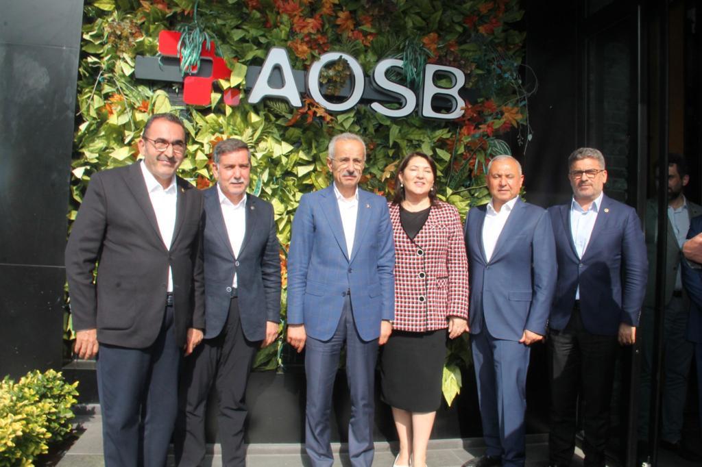 “AOSB’NİN RAKAMSAL VERİLERİ BENİ MUTLU ETTİ.”