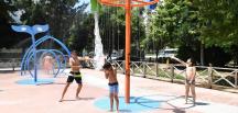 Çukurova’da su oyun parkları açıldı.