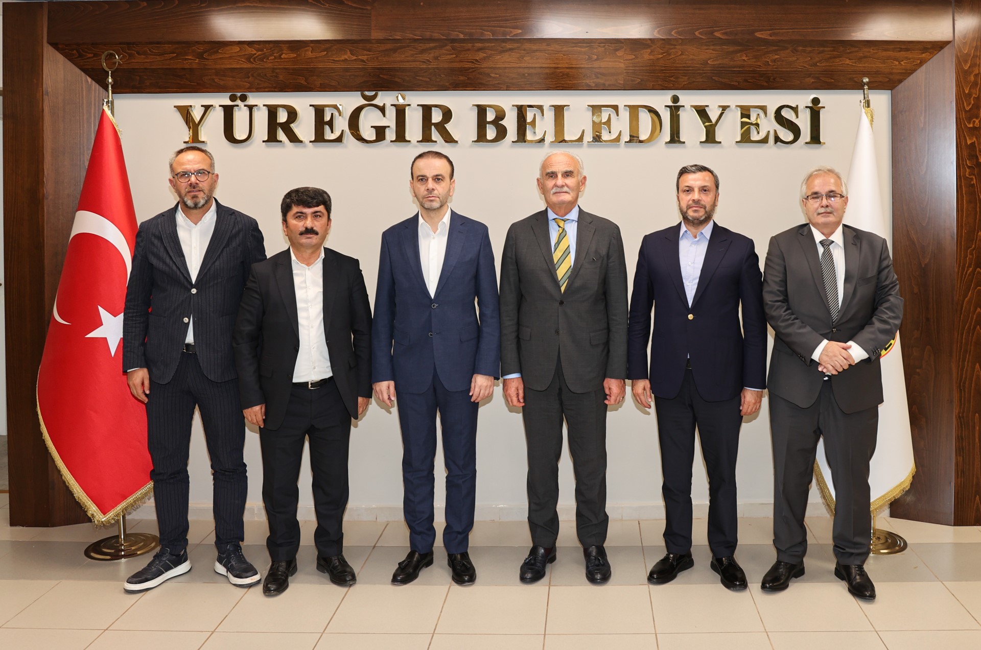 GENEL BAŞKAN YARDIMCISI YILMAZ, YÜREĞİR BELEDİYESİNİ ZİYARET ETTİ