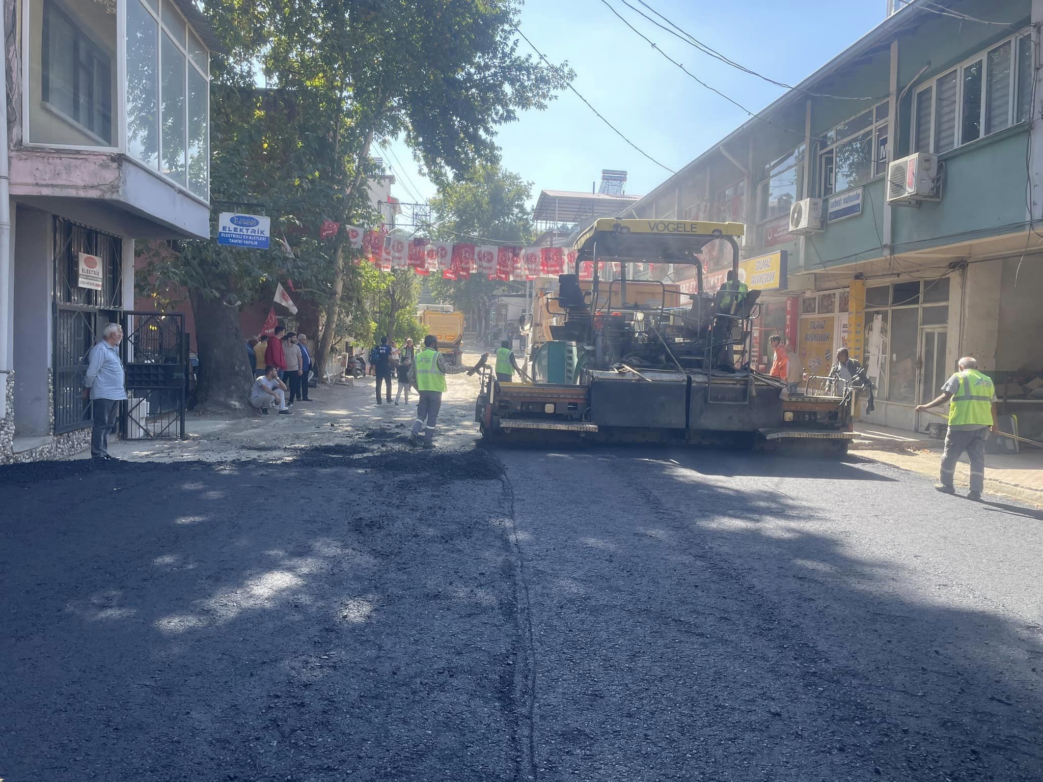 MATBAA SOKAK BİR GÜNDE  “GAYMAK” GİBİ ASFALTLANDI