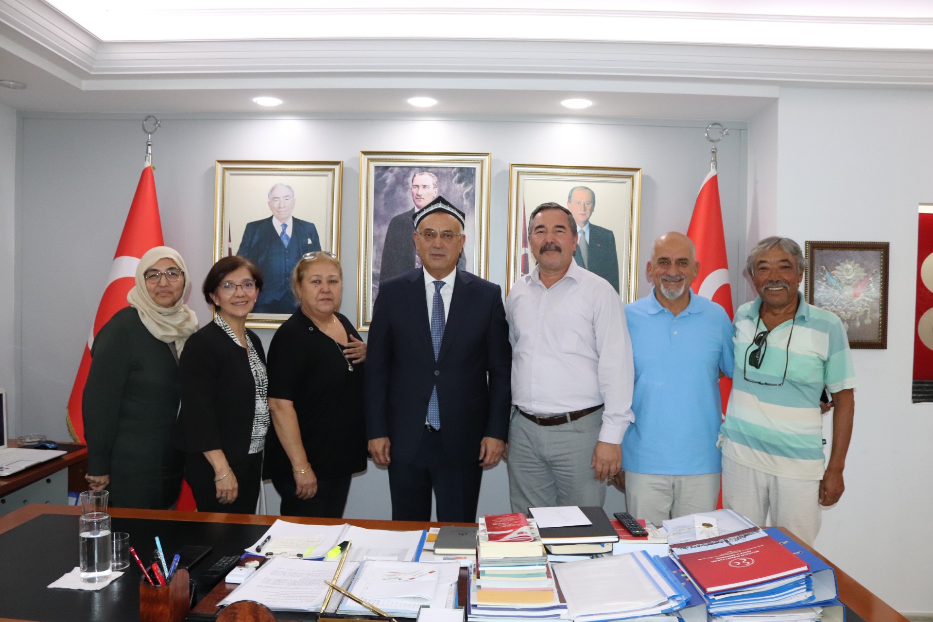 “CUMHUR İTTİFAKI OLARAK HİZMETE TALİBİZ”
