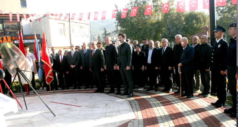 ÖLÜMSÜZLÜĞÜNÜN YIL DÖNÜMÜNÜ ULUSCA YAŞADIK