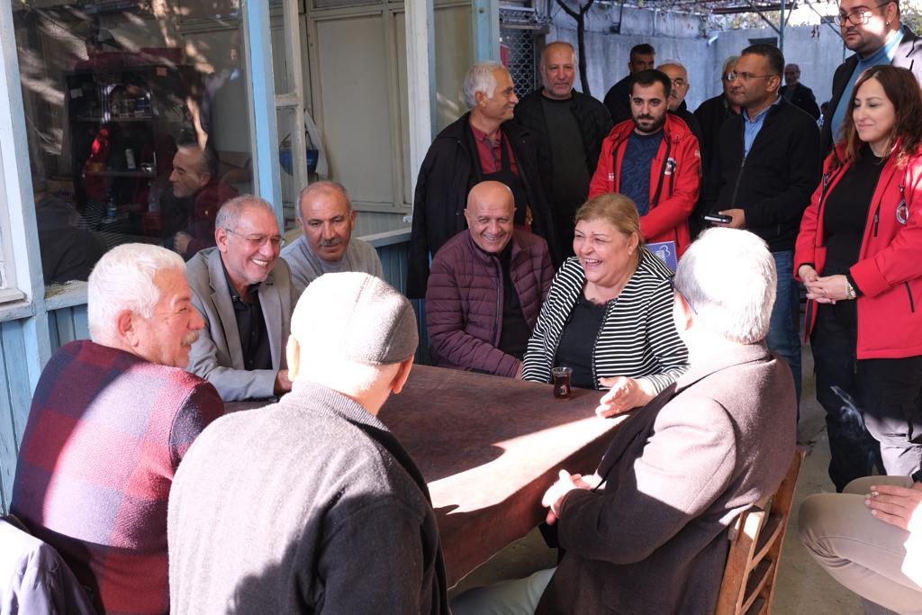Hülya Erdem, yaşamın her alanında vatandaşın yanında