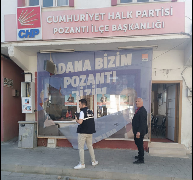 CHP İLÇE BİNASINA SALDIRI