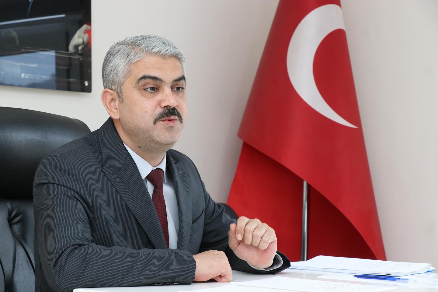 ALİ AVAN: “OLUMLU İŞLERDE YANIMDA,  RANT OLURSA KARŞIMDA OLUN”