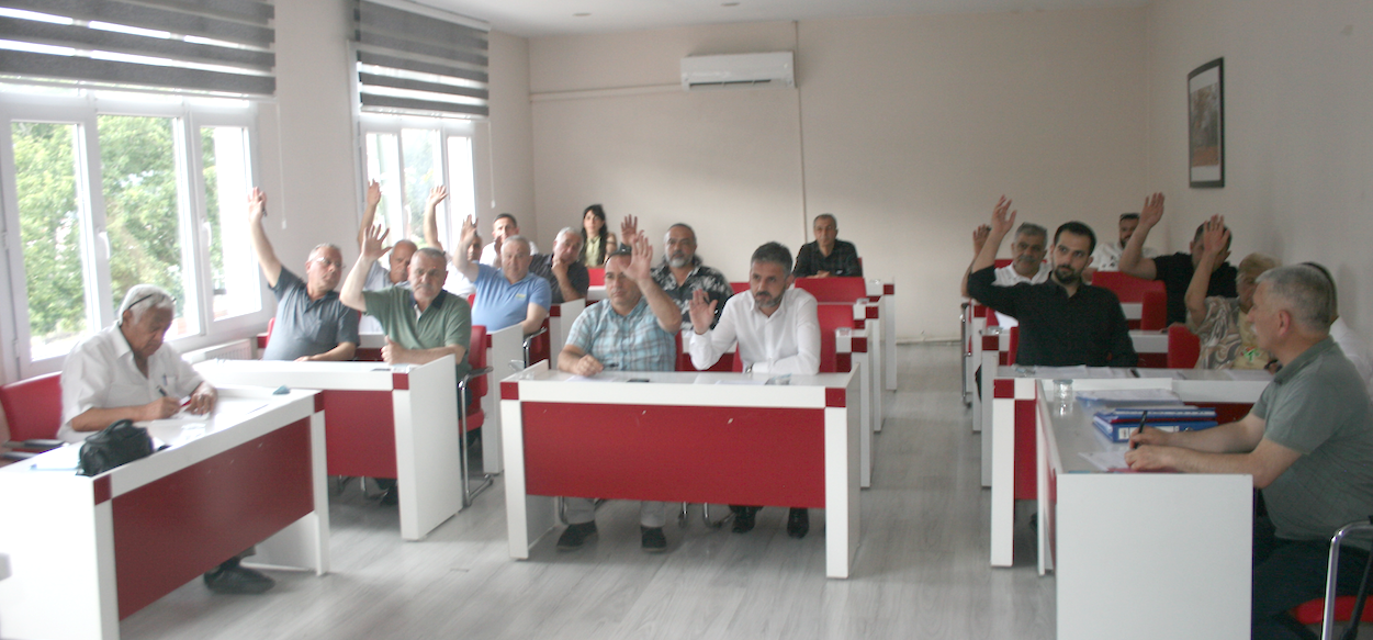 BELEDİYE MECLİSİNİN TOPLANTISINA  İHMALLER ZİNCİRİ DAMGA VURDU.