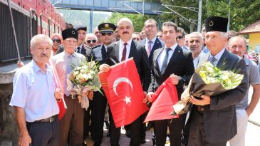 MUHTEŞEM KONSER VE TİYATRO İLE TAÇLANDIRILDI