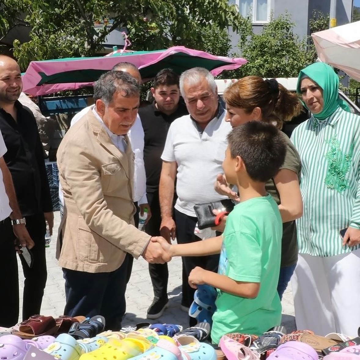 İLÇE BAŞKANI ŞEN: “MİLLET VEKİLERİMİZİN ZİYARETLERİ DEVAM EDECEK”