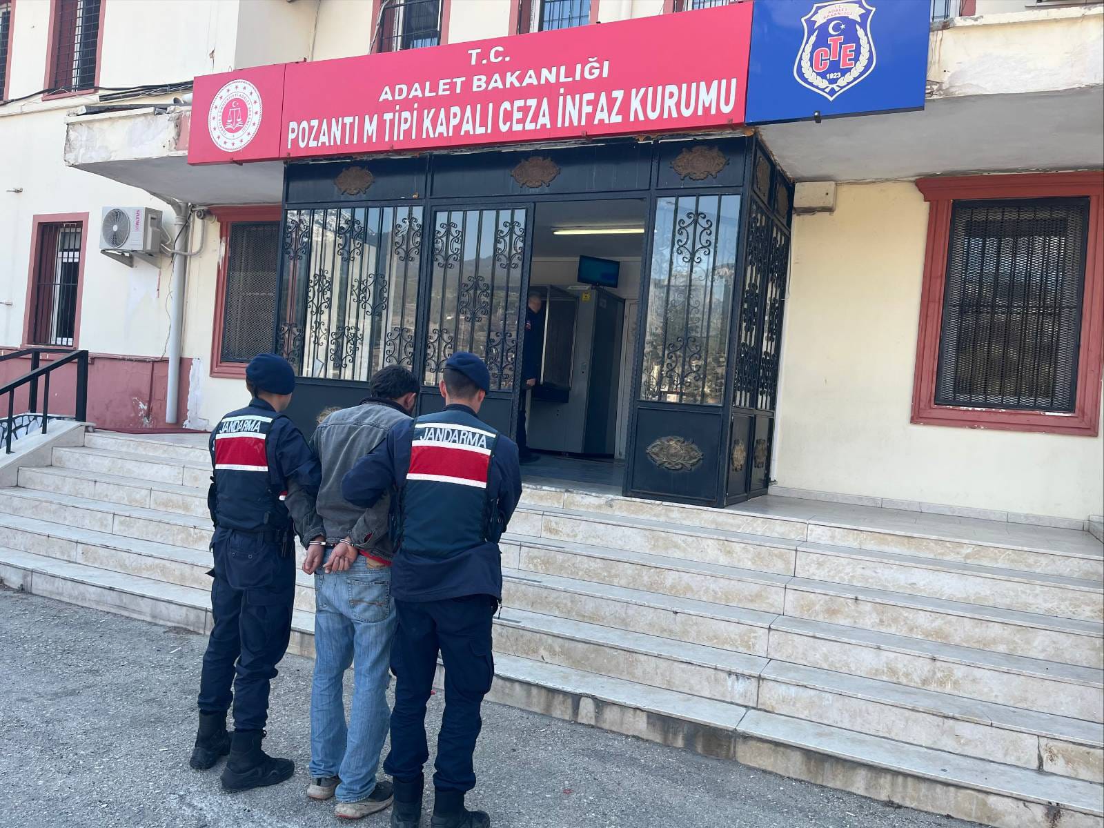 AKÇATEKİR JANDARMASINDAN SUÇA VE SUÇLUYA GEÇİT YOK