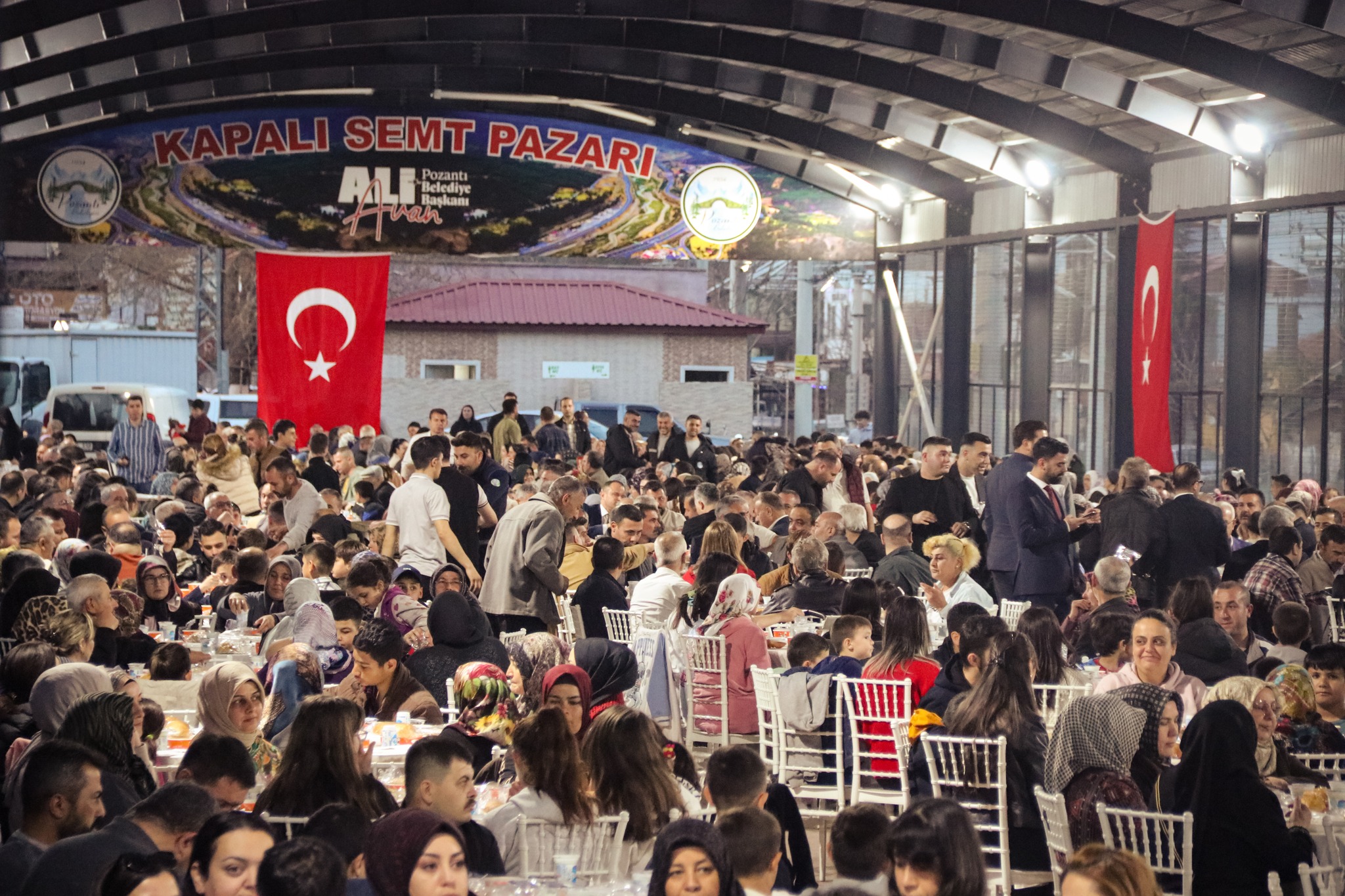 BELEDİYE BAŞKANI  ALİ AVAN’DAN BAYRAMLAŞMA GİBİ İFTAR SOFRASI