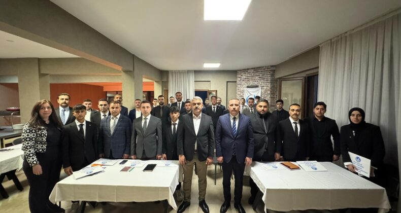 Ülkü Ocakları Adana İl Başkanlığı’ndan Pozantı da Toplantı: