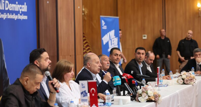 BAŞKAN ALİ DEMİRÇALI 1 YILINI DEĞERLENDİRDİ