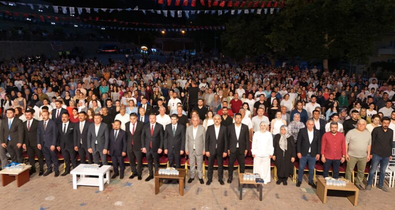 ÜLKÜ OCAKLARI POZANTI’DA TÜRK GENÇLİK ŞÖLENİ İLE ON BİNLERCE KİŞİYİ COŞTURDU