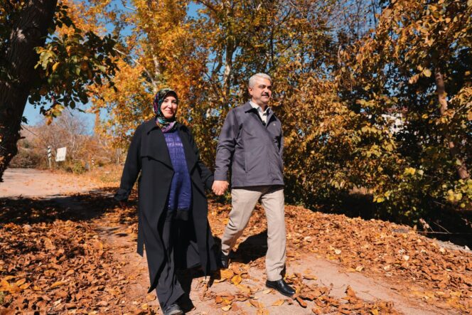 POZANTI SONBAHARDA BİR BAŞKA GÜZEL