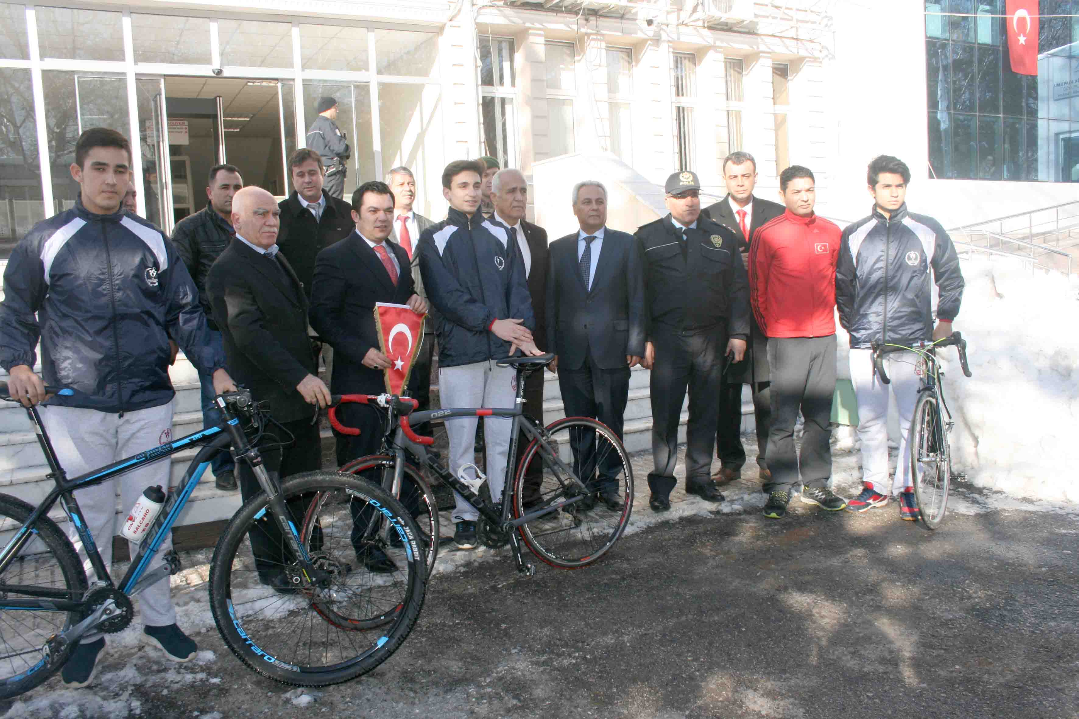 KURTULUŞ BAYRAĞI POZANTI’DAN