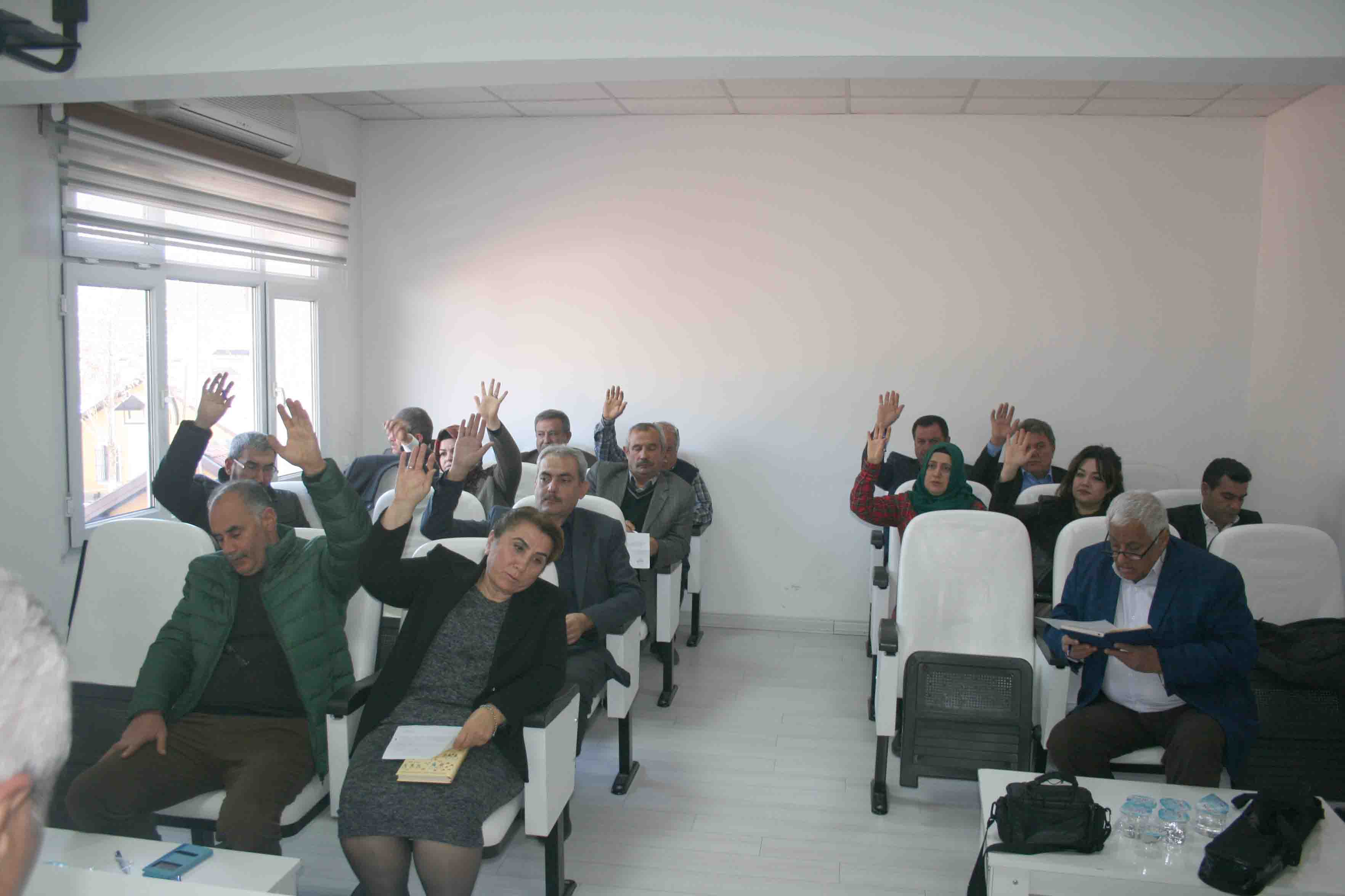 Komisyonlar yenilecek…
