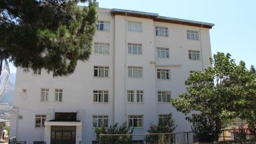 ÜNİVERSİTE TAMAM “SIRA YURTTA”