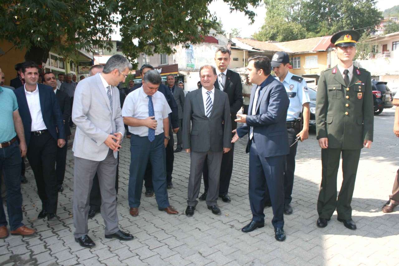 KAYMAKAM’DAN BÜROKRATLARA “ SAYGI İKAZI”