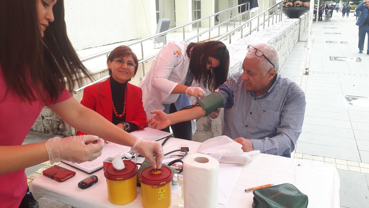 TANSİYON’DAN YIRTTIM. ŞEKERE TAKILDIM…
