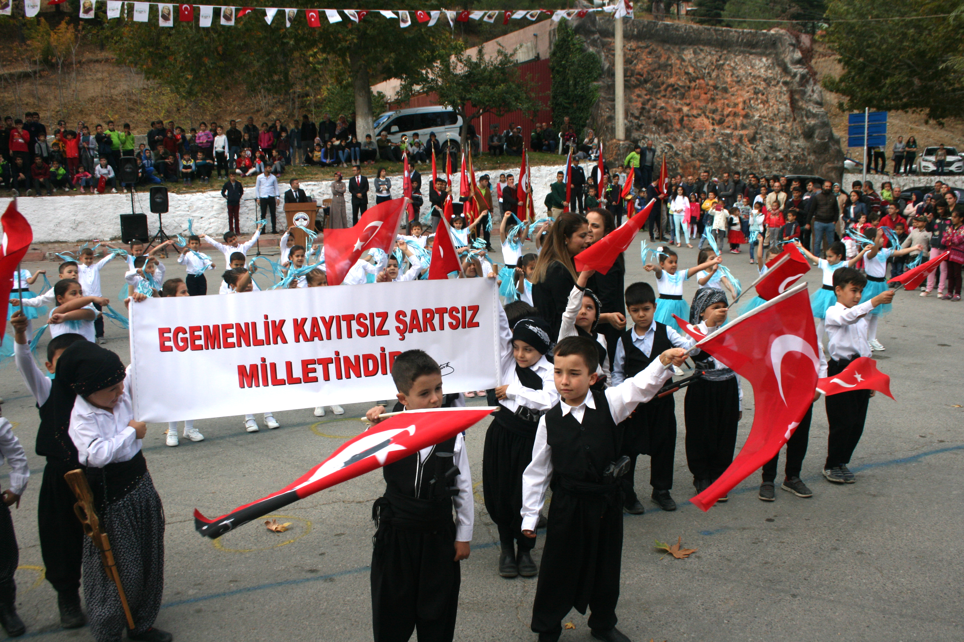 CUMHURİYETLE BİR KERE DAHA COŞTUK